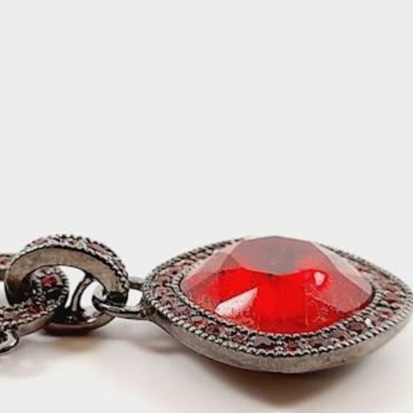 GIVENCHY Signed Ruby Red Crystal Pendant Silvertone Necklace Vintage 16" - Picture 10 of 16